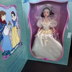 Disney Wedding Snow White Doll Ivory Satin Gown Seven Dwarfs Mattel 18058